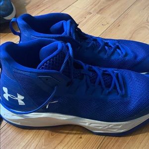Under armor men’s size 10 basketball shoes